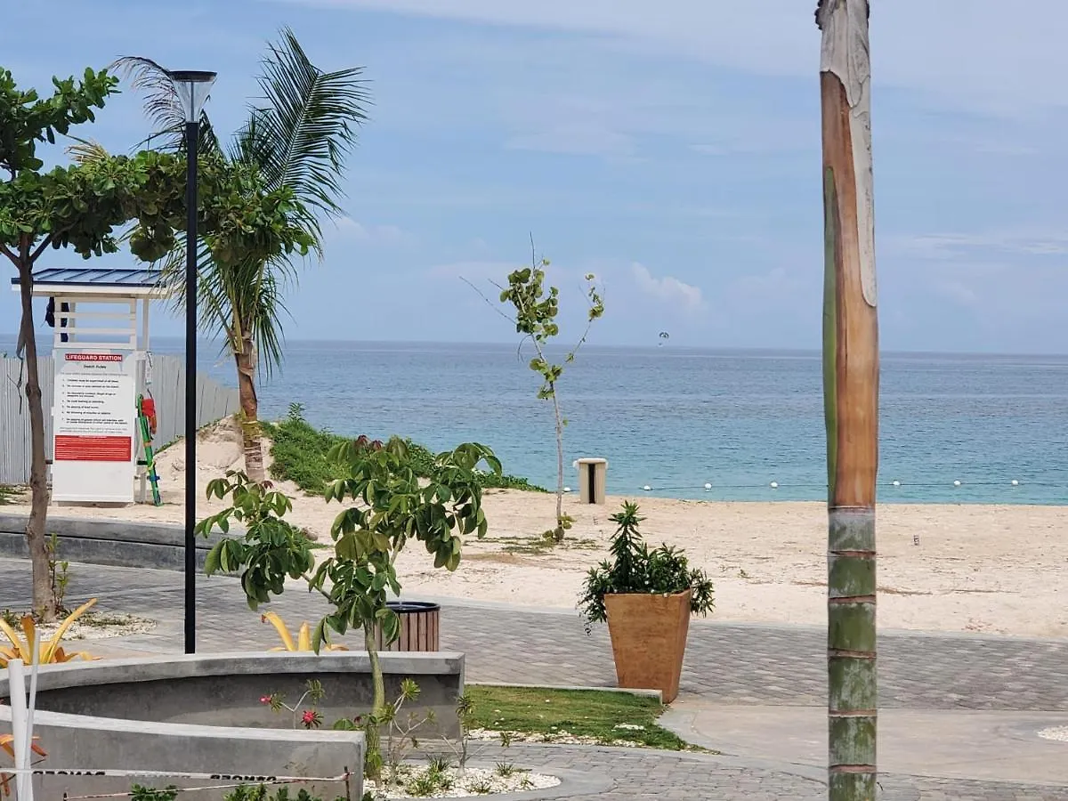 Semesterbostad Hillside Sunrise, 2 Bed 2 Bath In Gated Community, Close To Beach, Food, Clubs & Shopping Free Parking, Free Wi-Fi Montego Bay